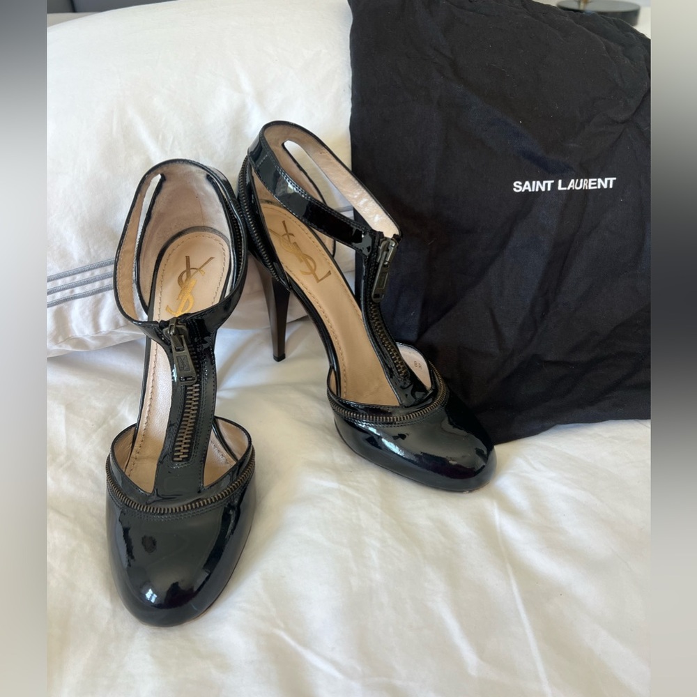 ✨ Vintage YSL Black Patent Leather T-Strap Heels –Size 39 w/ Dust Bag 🖤👠